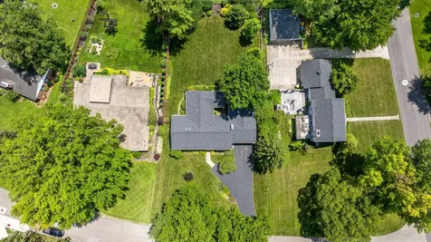 813 E 79th Street Indianapolis IN 46240