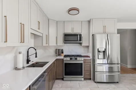10605 Penn Drive Carmel IN 46280