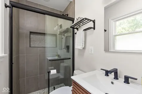 10605 Penn Drive Carmel IN 46280