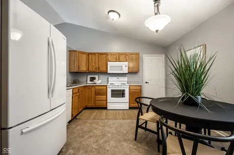 8551 Kousa Drive Indianapolis IN 46234