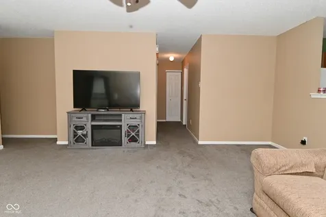 10429 Kensington Way Indianapolis IN 46234