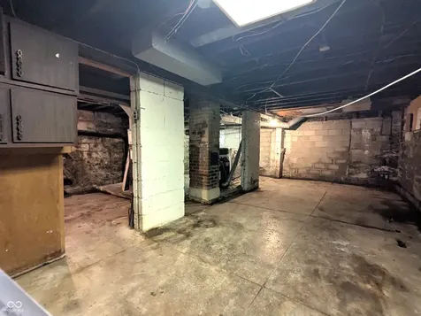 2402 E 16th Street Indianapolis IN 46201