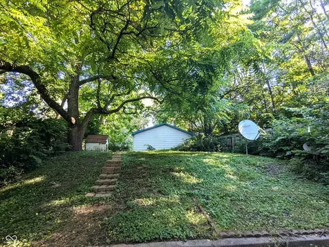 2402 E 16th Street Indianapolis IN 46201