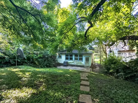 2402 E 16th Street Indianapolis IN 46201