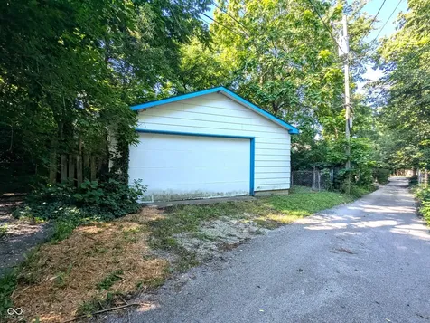 2402 E 16th Street Indianapolis IN 46201