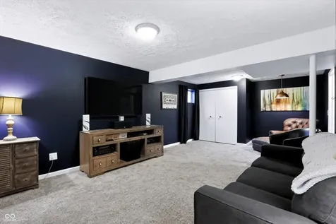869 Waveland Lane Greenwood IN 46143