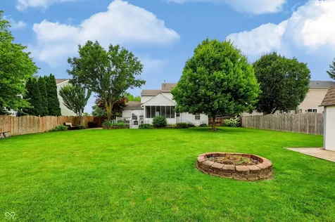 869 Waveland Lane Greenwood IN 46143