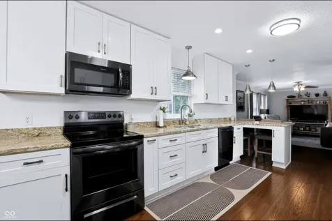 869 Waveland Lane Greenwood IN 46143