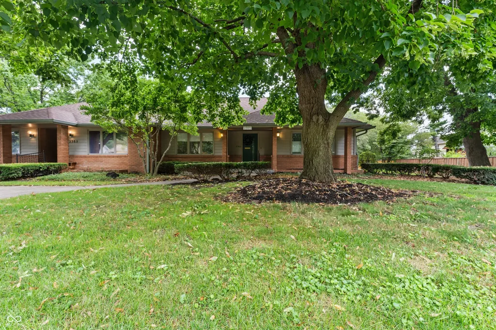 2365 Glenview Drive Columbus IN 47203