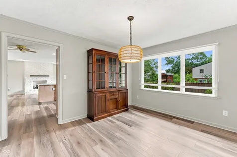 2365 Glenview Drive Columbus IN 47203