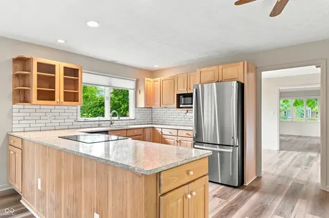2365 Glenview Drive Columbus IN 47203
