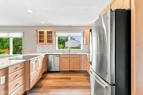 2365 Glenview Drive Columbus IN 47203