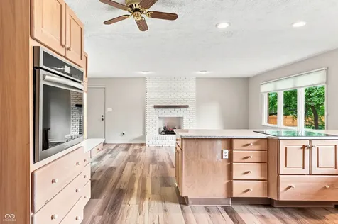 2365 Glenview Drive Columbus IN 47203
