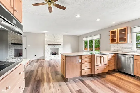 2365 Glenview Drive Columbus IN 47203