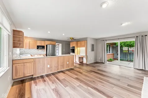 2365 Glenview Drive Columbus IN 47203