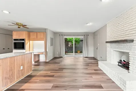 2365 Glenview Drive Columbus IN 47203