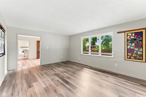 2365 Glenview Drive Columbus IN 47203