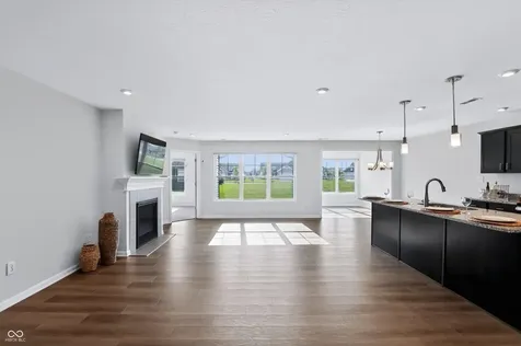 113 Maxim Court Indianapolis IN 46229