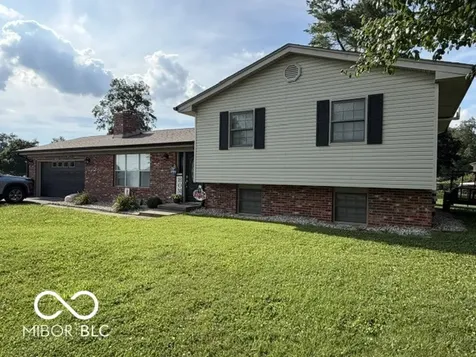 10073 N Hickory Lane Columbus IN 47203