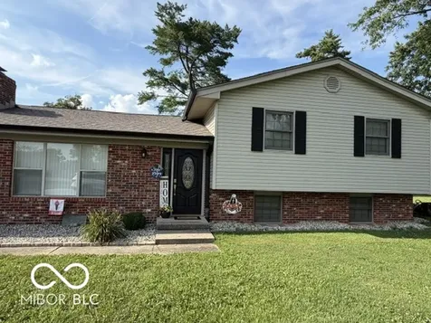 10073 N Hickory Lane Columbus IN 47203