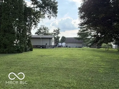 10073 N Hickory Lane Columbus IN 47203