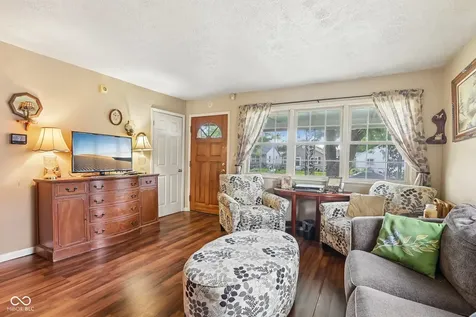 186 N 8th Avenue Beech Grove IN 46107