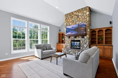 2569 Dawn Ridge Carmel IN 46074