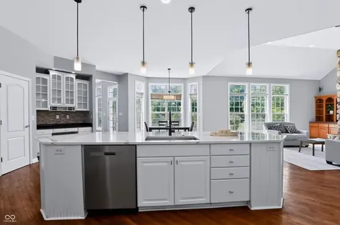 2569 Dawn Ridge Carmel IN 46074