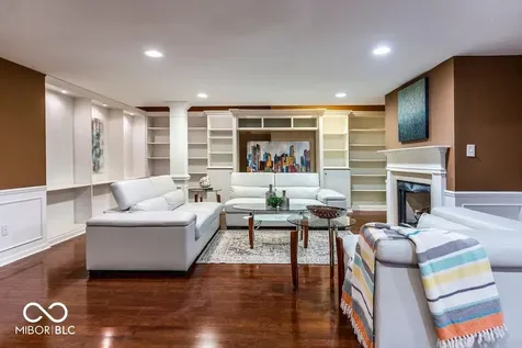 2569 Dawn Ridge Carmel IN 46074