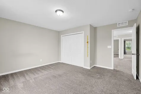 2241 Creek Bank Drive Columbus IN 47201
