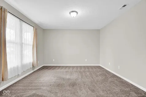 2241 Creek Bank Drive Columbus IN 47201