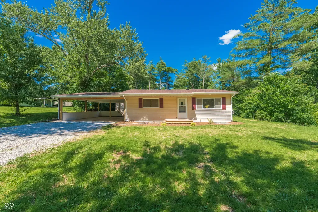 115 E Chester Drive Ellettsville IN 47429