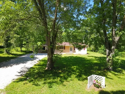 115 E Chester Drive Ellettsville IN 47429