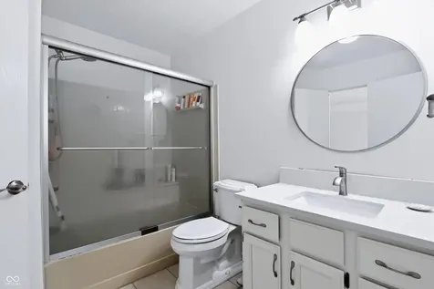 7725 Harbour Isle Indianapolis IN 46240