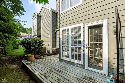 7725 Harbour Isle Indianapolis IN 46240