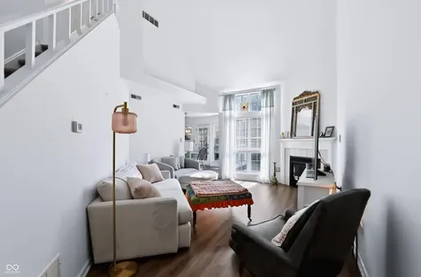 7725 Harbour Isle Indianapolis IN 46240