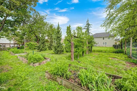 2820 Ruckle Street Indianapolis IN 46205