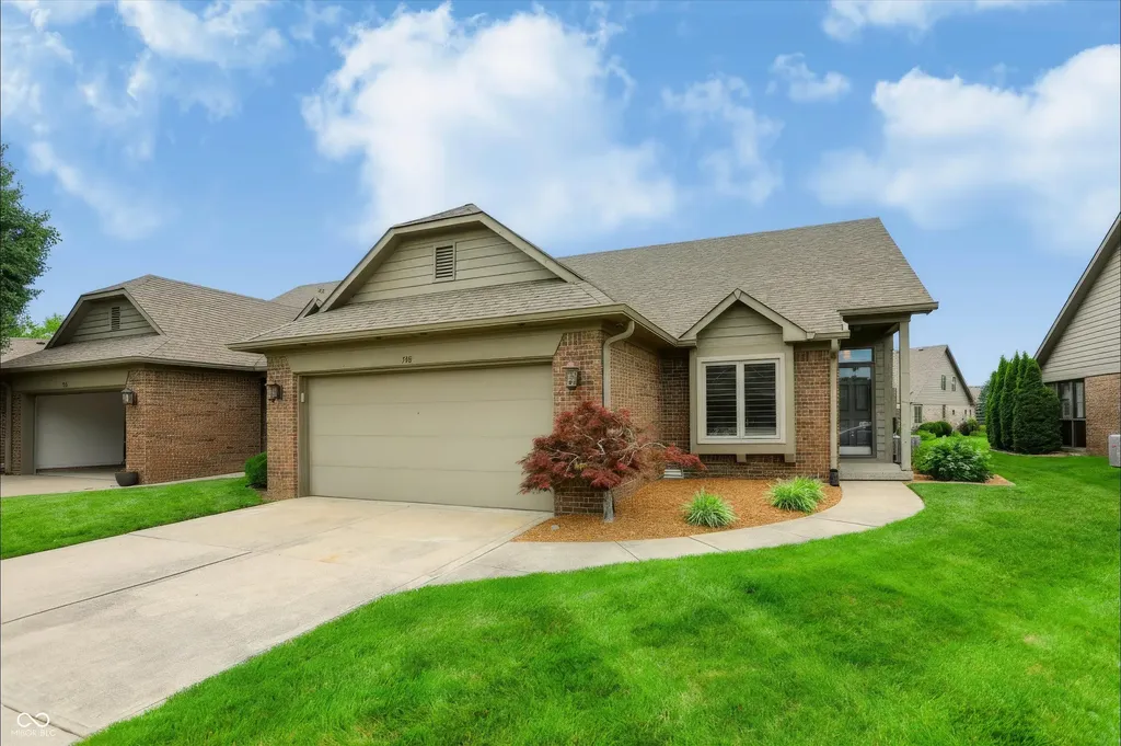 748 Cottage Lane Greenwood IN 46143