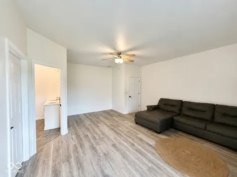 263 S River Road Covington IN 47932