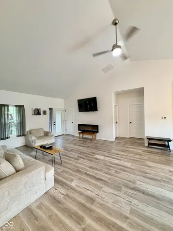 263 S River Road Covington IN 47932