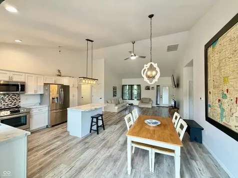 263 S River Road Covington IN 47932
