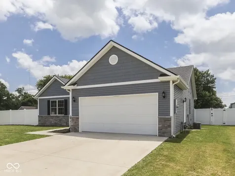 7 Watson Court Trafalgar IN 46181