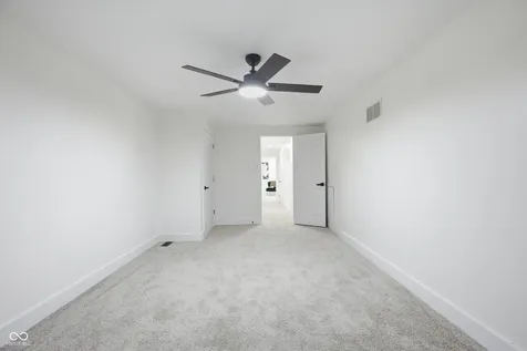 8006 Vineyard Drive Indianapolis IN 46260