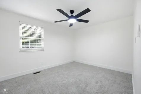8006 Vineyard Drive Indianapolis IN 46260
