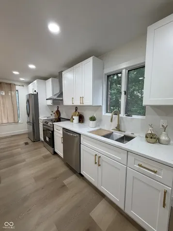 8006 Vineyard Drive Indianapolis IN 46260