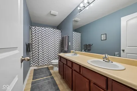 3382 Firethorn Drive Whitestown IN 46075