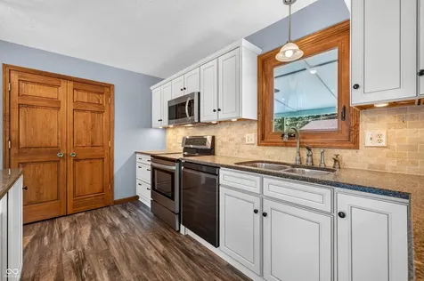 615 W 7th Street Seymour IN 47274