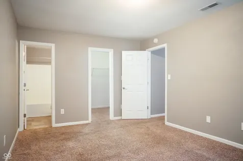 5828 Victory Avenue Indianapolis IN 46203