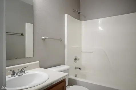 5828 Victory Avenue Indianapolis IN 46203