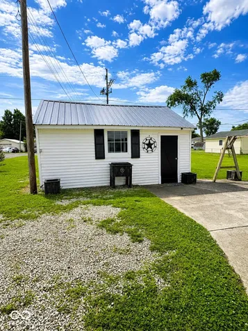 1530 N Eastern Avenue Connersville IN 47331